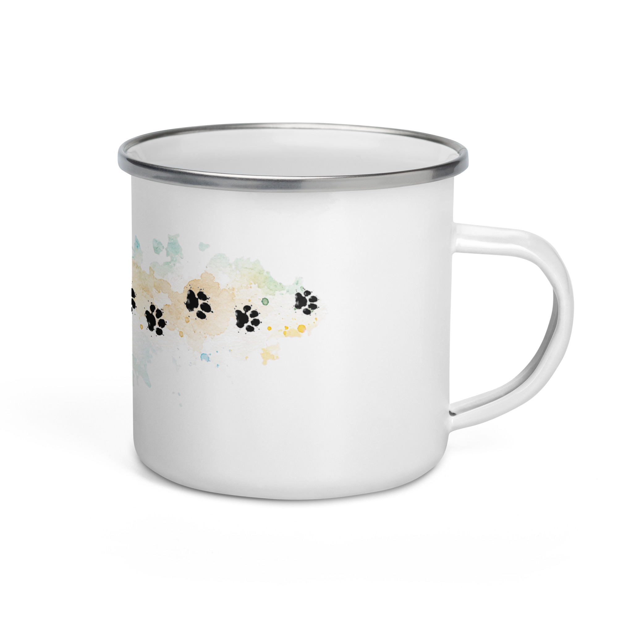 enamel-mug-white-12-oz-right-6ac268115768a.jpg Weiße Emaille-Tasse mit den Pfotenabdrücken von Luna und Jule auf einem Aquarellstreifen in Wasser- und Sandfarben